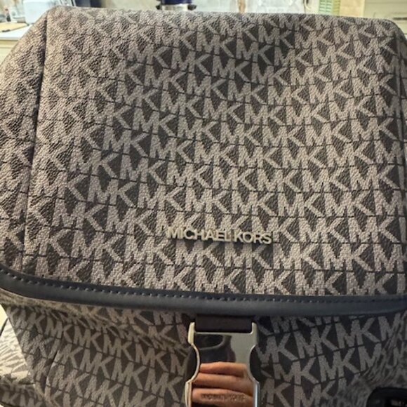 New Large Michael Kors backpack blue/white ombre - Picture 4 of 6